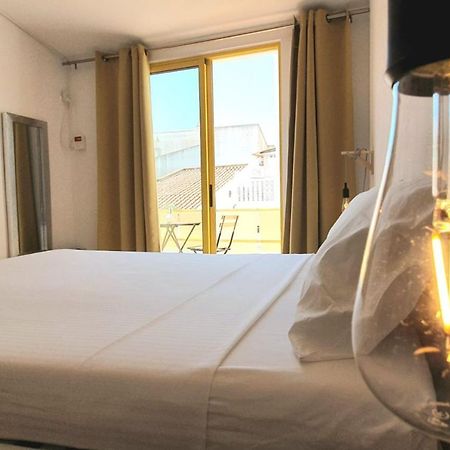 Lovelystay - Yellow Submarine House Lagos Extérieur photo