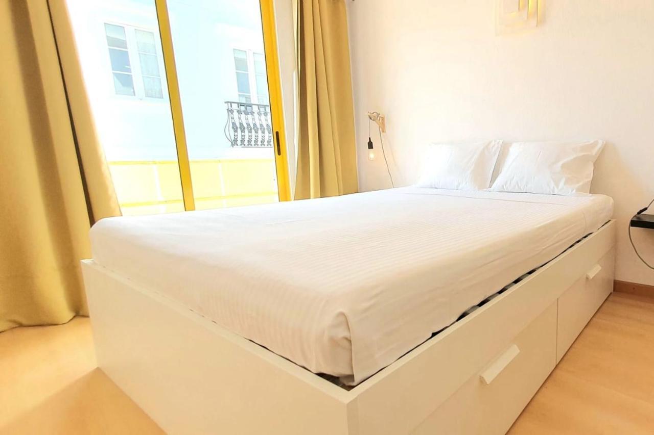 Lovelystay - Yellow Submarine House Lagos Extérieur photo