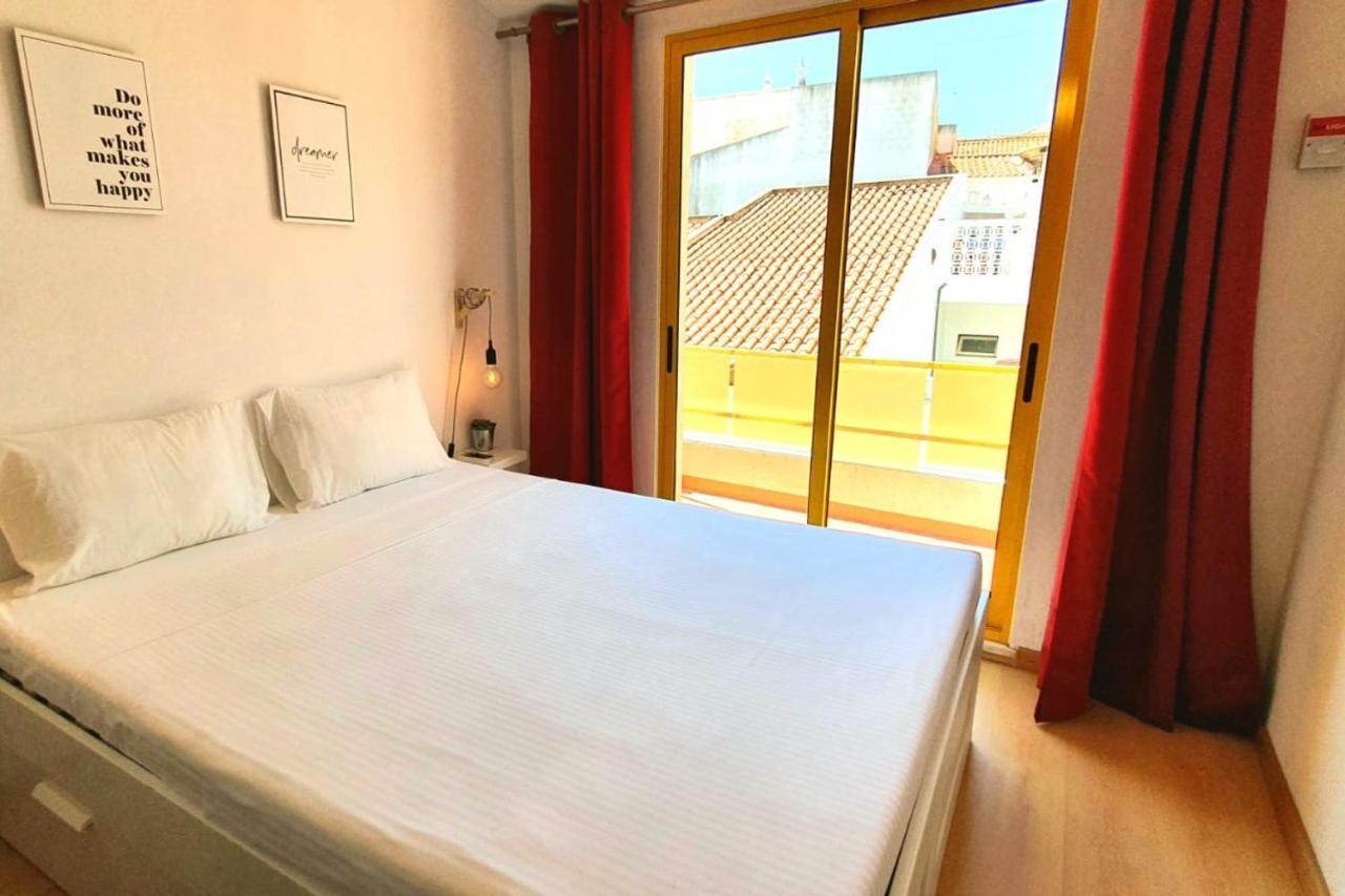 Lovelystay - Yellow Submarine House Lagos Extérieur photo