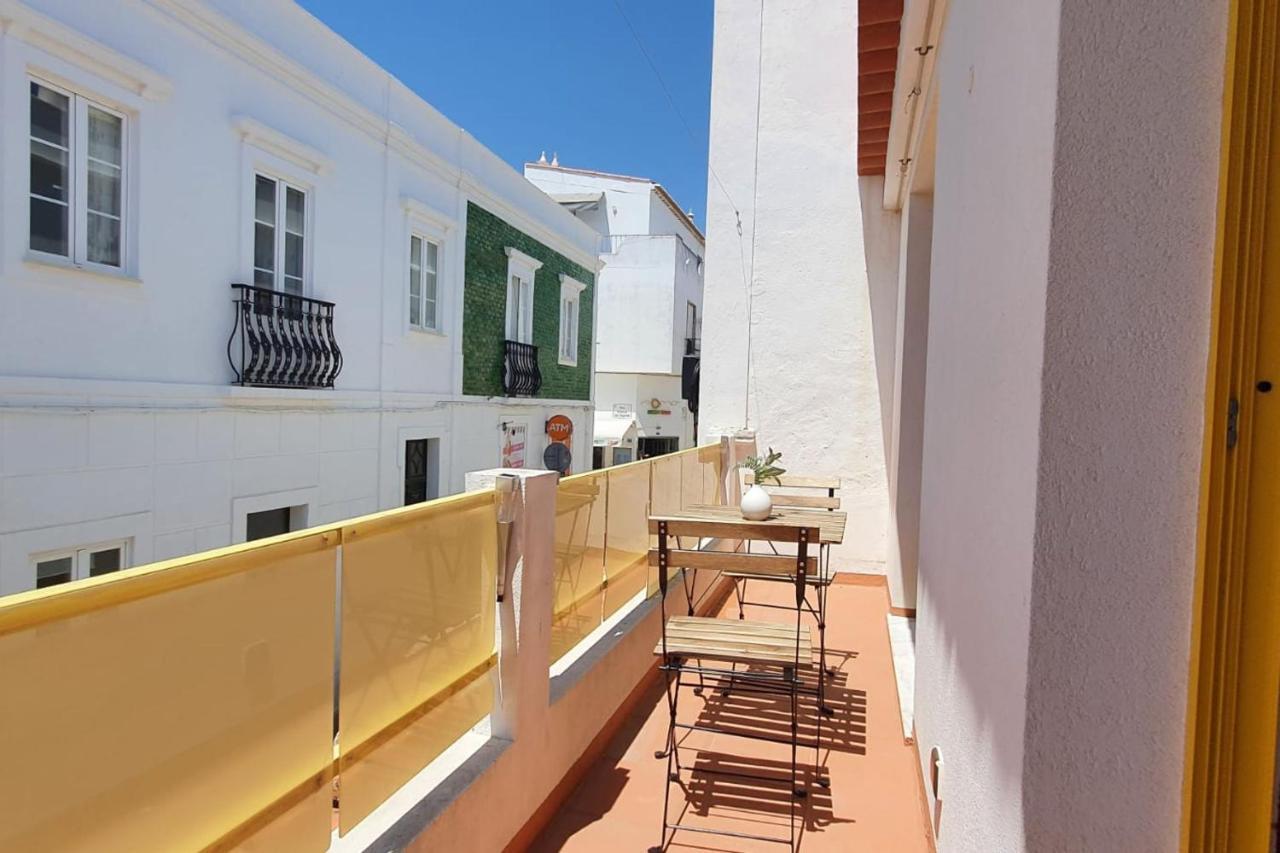Lovelystay - Yellow Submarine House Lagos Extérieur photo