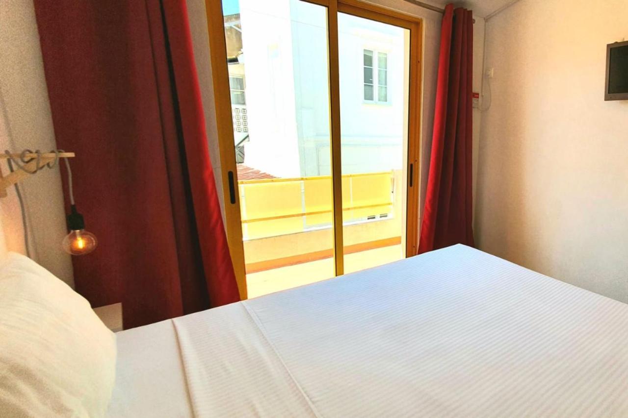 Lovelystay - Yellow Submarine House Lagos Extérieur photo