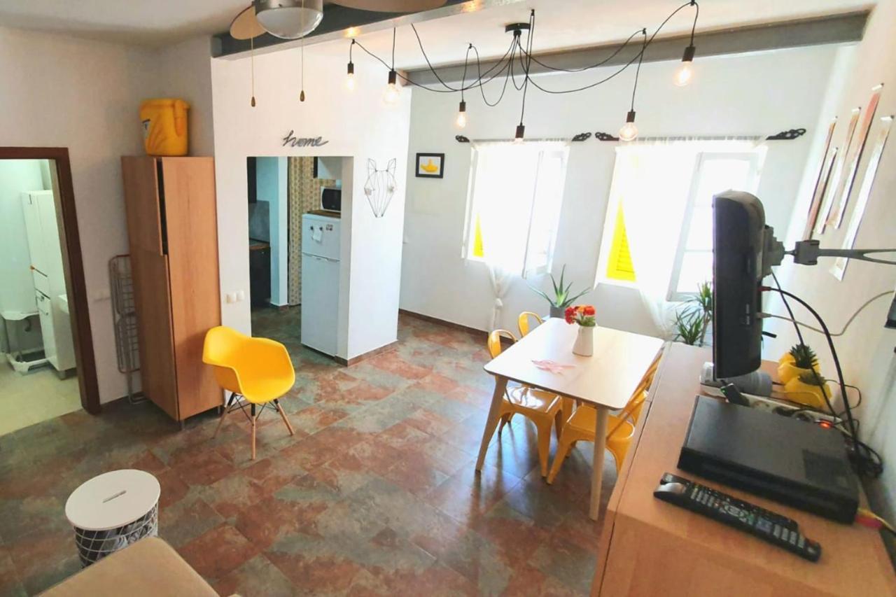 Lovelystay - Yellow Submarine House Lagos Extérieur photo